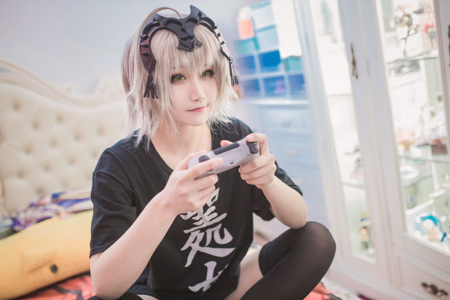 宁夏党政军领导参加义务植树活动“华体(中国)”